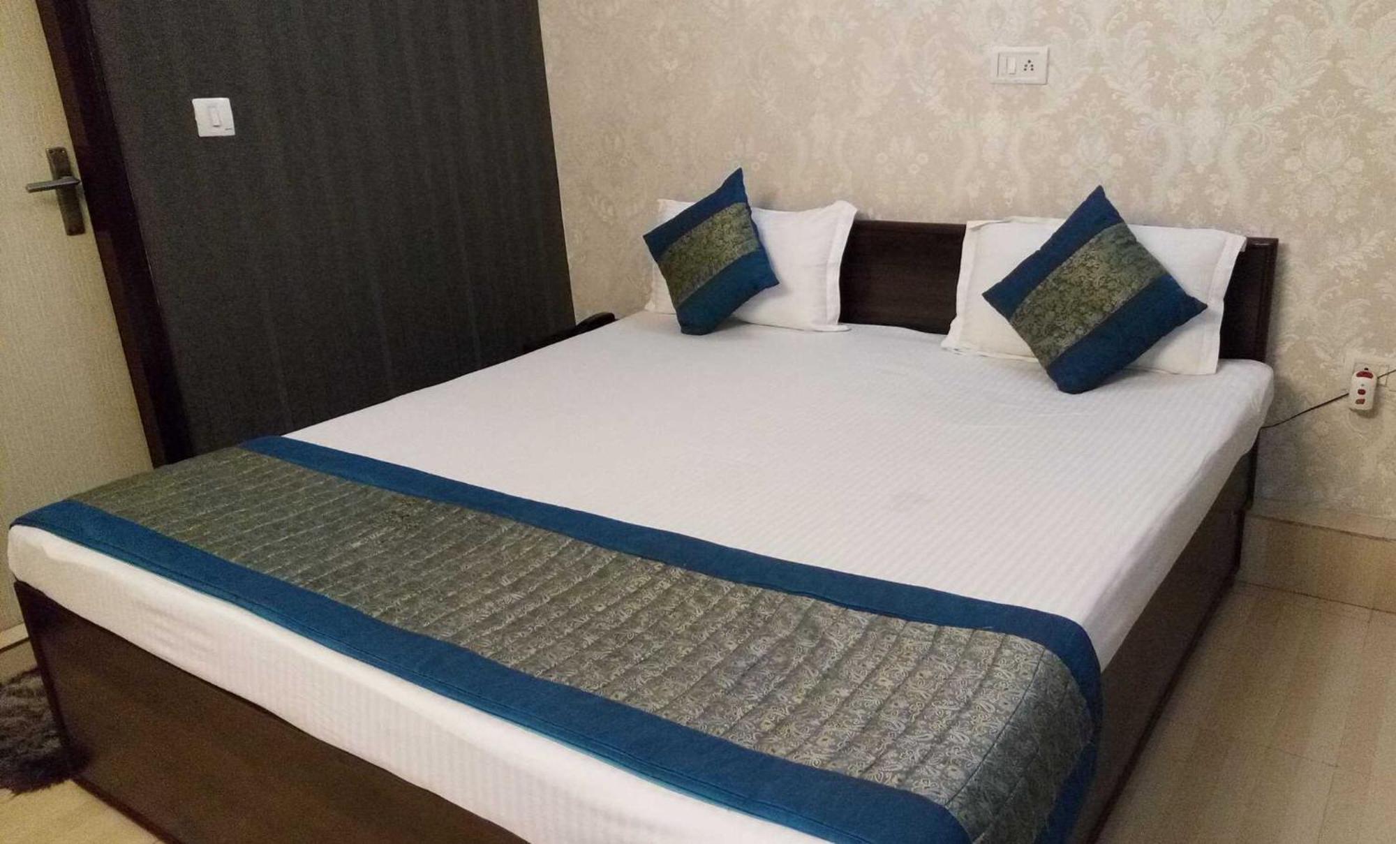 Hotel O Tp Suites Nové Dillí Exteriér fotografie