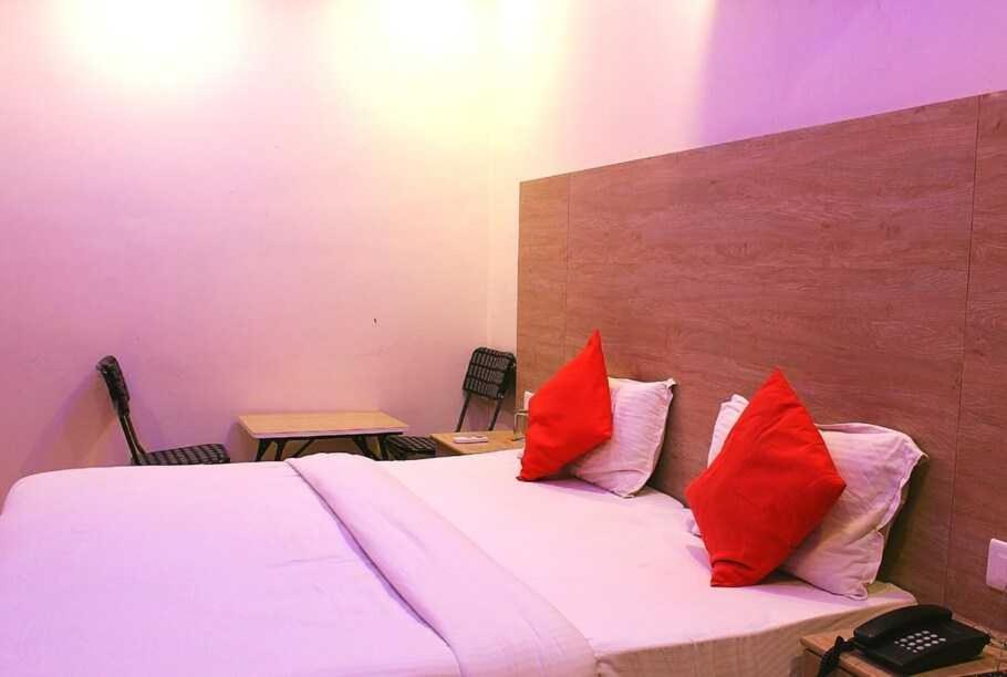 Hotel O Tp Suites Nové Dillí Exteriér fotografie