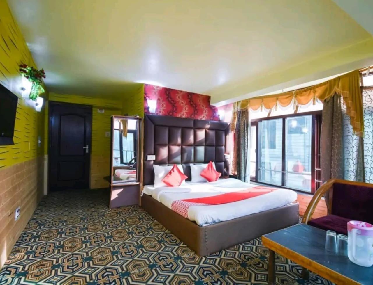 Hotel O Tp Suites Nové Dillí Exteriér fotografie