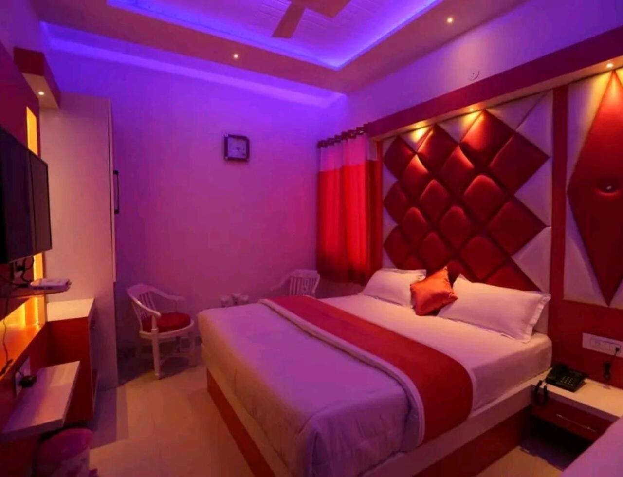 Hotel O Tp Suites Nové Dillí Exteriér fotografie