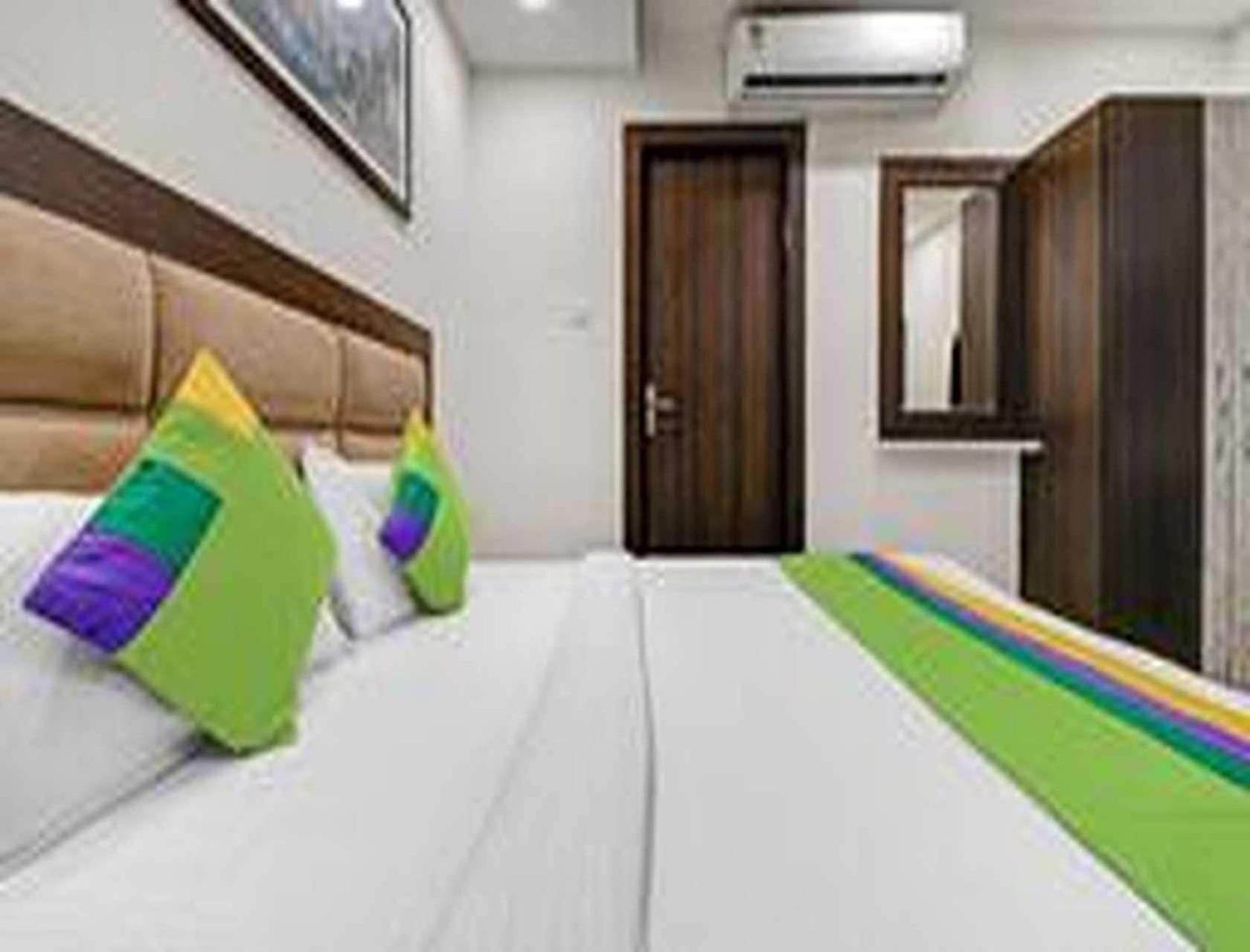 Hotel O Tp Suites Nové Dillí Exteriér fotografie