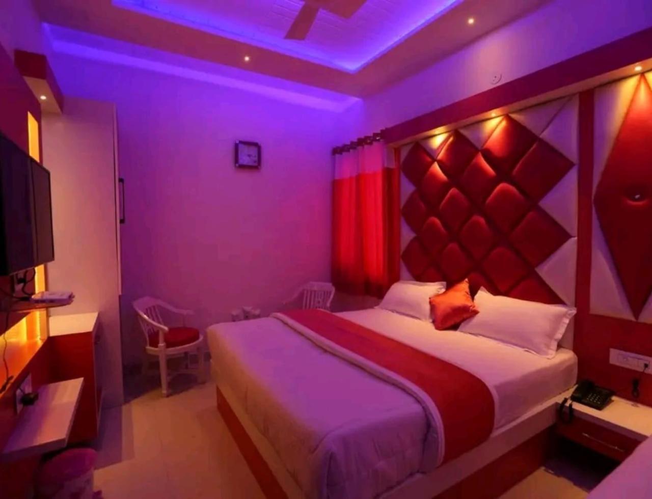 Hotel O Tp Suites Nové Dillí Exteriér fotografie